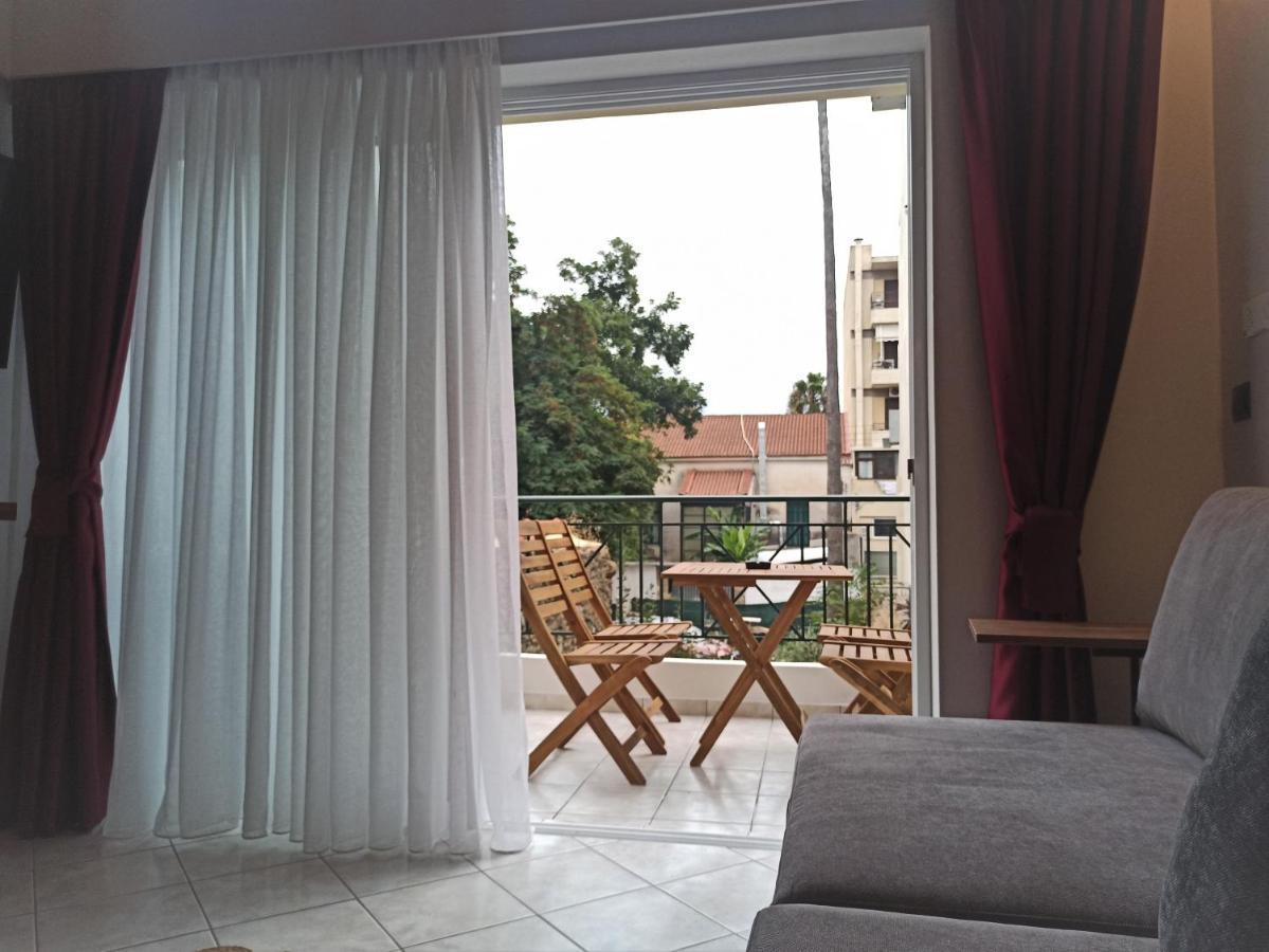 Filikon Maisonettes Каламата Екстер'єр фото