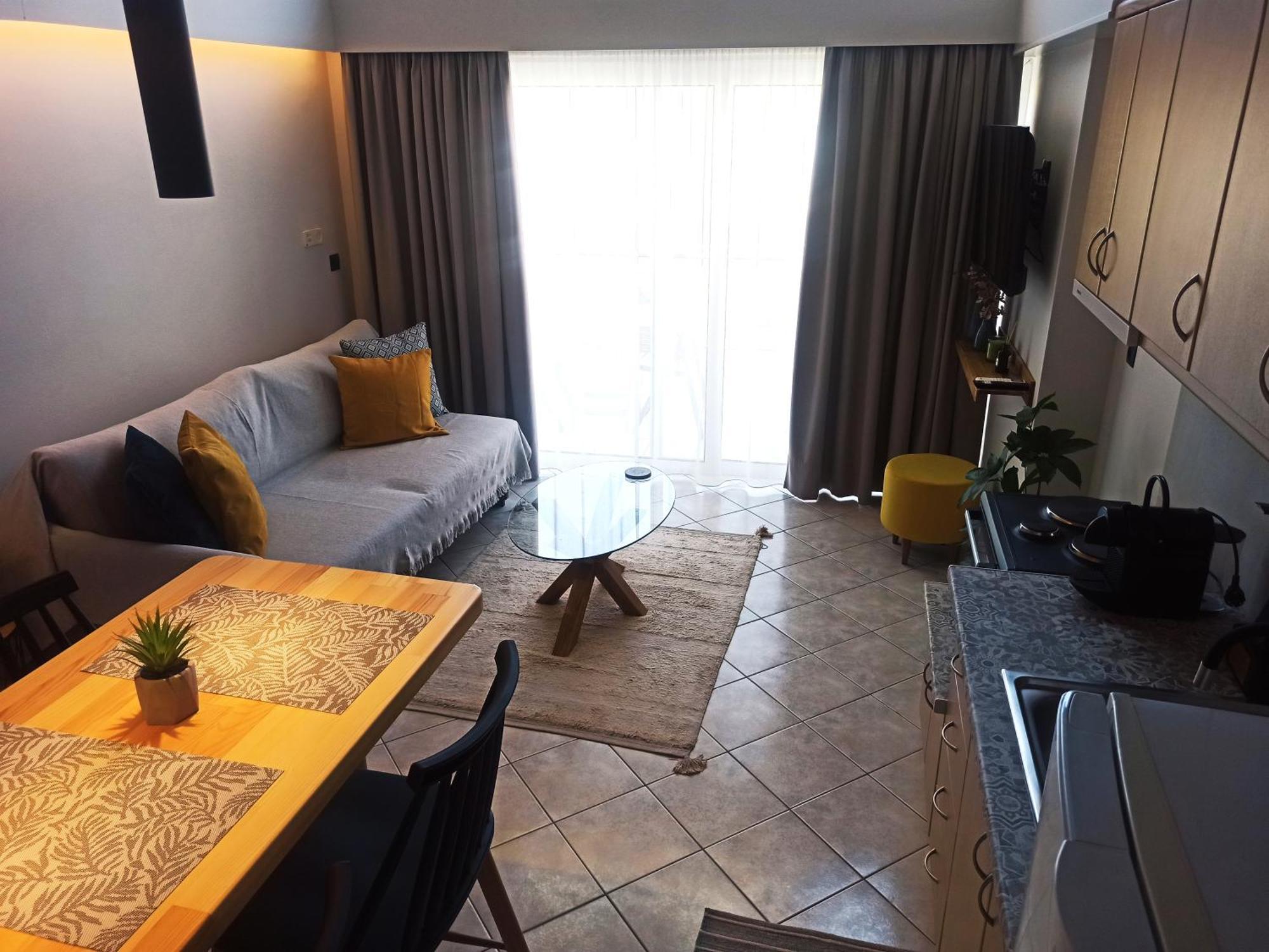 Filikon Maisonettes Каламата Екстер'єр фото